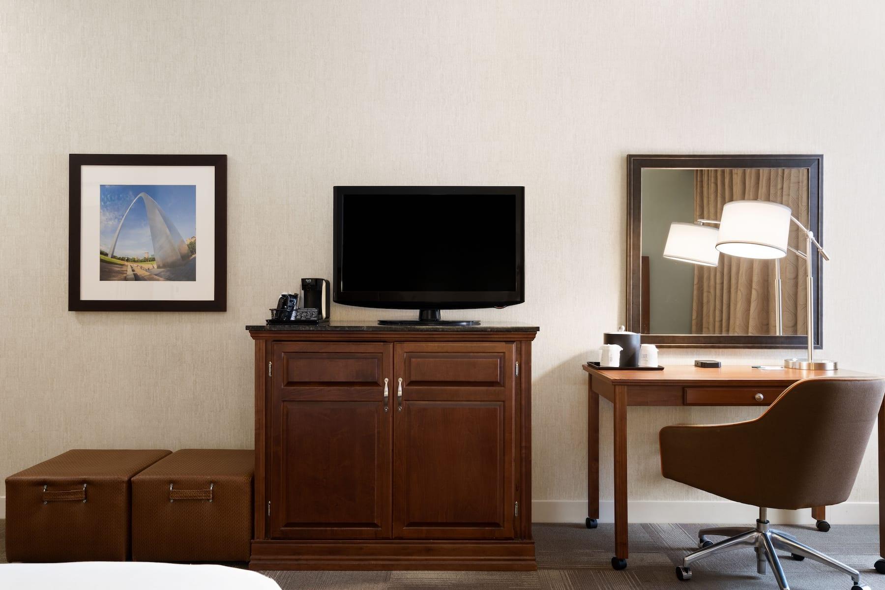 Wingate By Wyndham St Louis Airport Hotel Saint Ann ภายนอก รูปภาพ